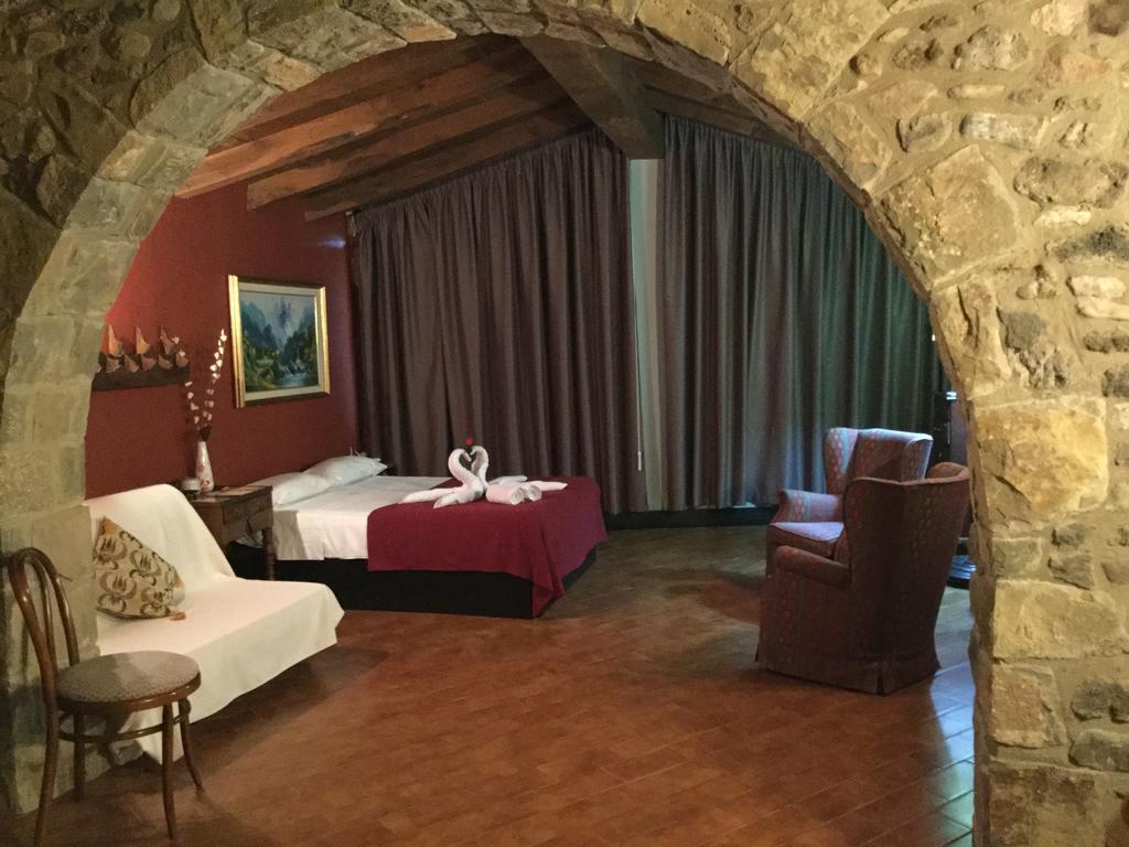 Mas Pardas Санта-Пау Экстерьер фото